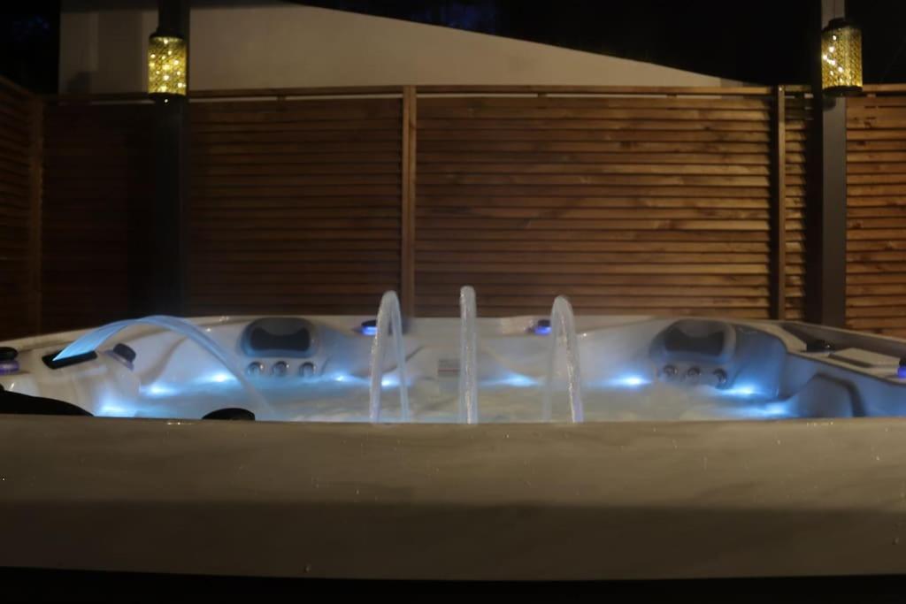 Spa & Serenite, Aux Portes De Disney Et De Paris Villiers-sur-Morin المظهر الخارجي الصورة